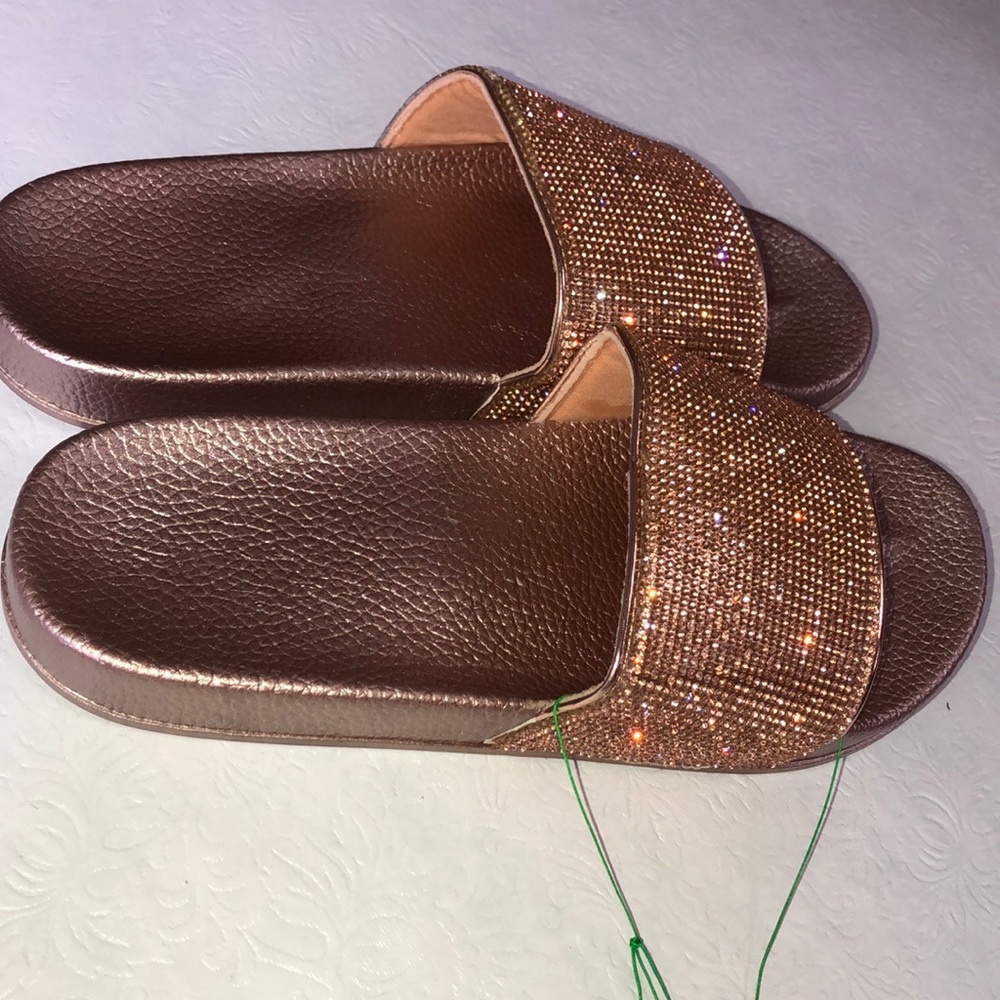 Womens slides